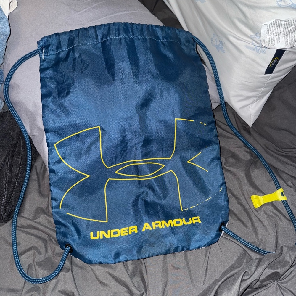 Under Armour Drawstring Backpack - image 1